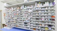 調剤薬局ツルハドラッグ富良野弥生店の薬棚