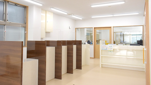 調剤薬局マリーン上桂店の受付/カウンター