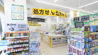 スギ薬局 四谷三丁目店の入口