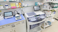 スギ薬局 四谷三丁目店の調剤器具