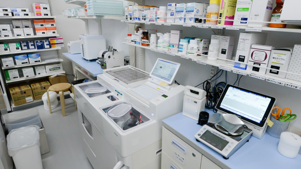 スギ薬局 渥美病院店の調剤器具