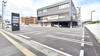 ドラッグイレブン薬局小田部店の駐車場