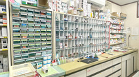ひろた調剤薬局の薬棚