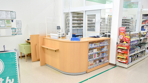 ドラッグセイムス東金田間薬局の受付/カウンター
