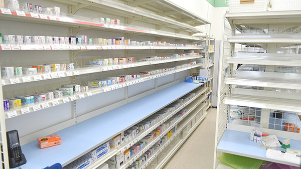 ドラッグセイムス東金田間薬局の調剤室