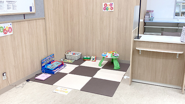 イオン薬局第二熱田店のキッズ用設備