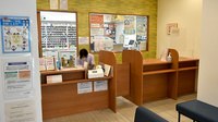 薬に頼らない薬局の受付/カウンター