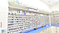 スギ薬局 市川大和田店の薬棚