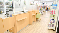 ドラッグセイムス北千住本町センター通り薬局の受付/カウンター