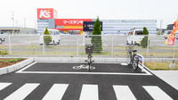 調剤薬局ツルハドラッグなないろの里店の駐輪場