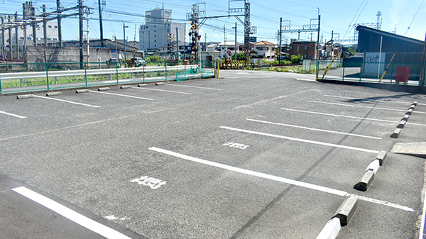 コスモファーマ薬局りんくう田尻店の駐車場