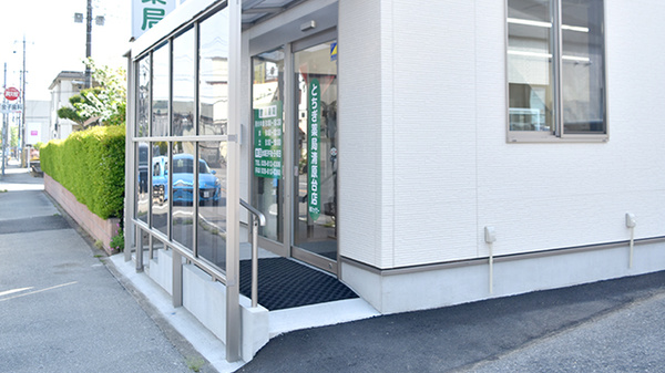 とちぎ薬局清原台店の入口