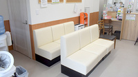 みやこ薬局　北花山店の待合スペース