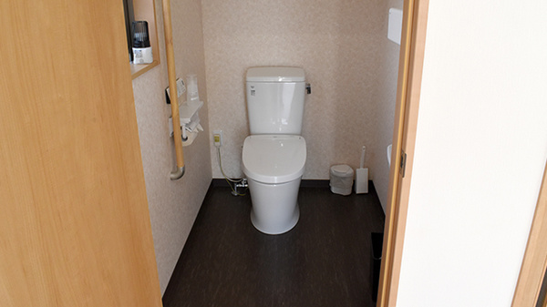 一身田薬局のお手洗い