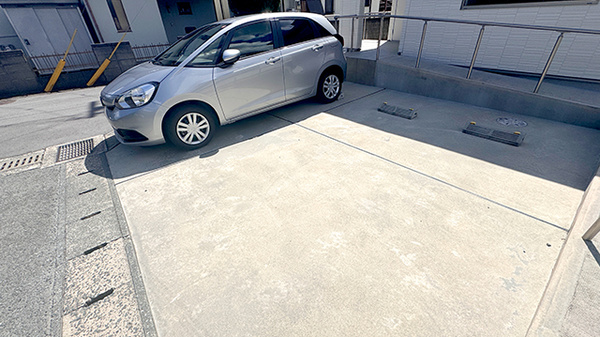 フレンド薬局 合志店の駐車場