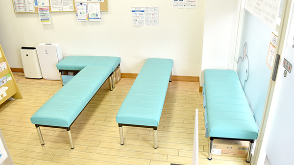 うさぎ薬局 あびこ店の待合スペース