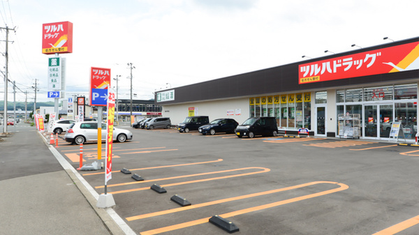 調剤薬局ツルハドラッグ盛岡向中野東店の駐車場