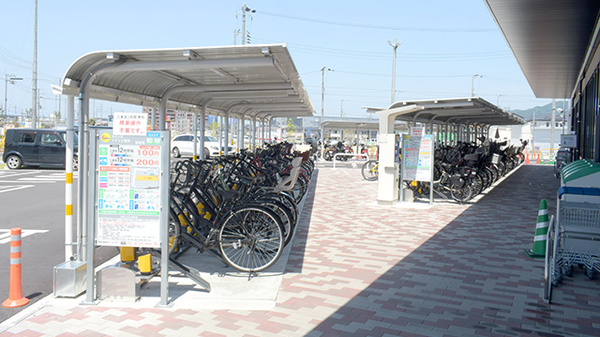 プラザ薬局　トナリエ星田店の駐輪場