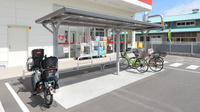 レデイ薬局　平野店の駐輪場