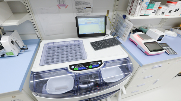 レデイ薬局　新居浜松木店の調剤器具