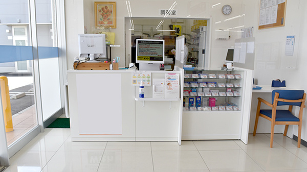 ププレひまわり薬局新涯店の受付/カウンター