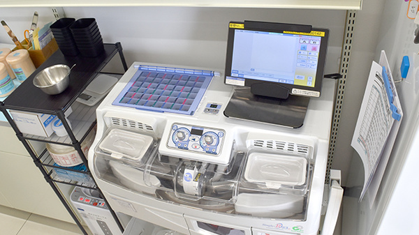 ププレひまわり薬局新涯店の調剤器具