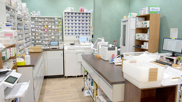 アルファ調剤薬局　駅前店の調剤室