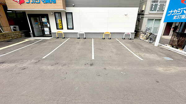 ナカジマ薬局 北３７条店の駐車場