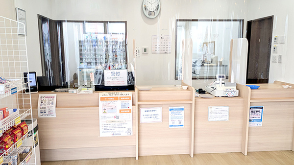 マリオン薬局 越谷店の受付/カウンター