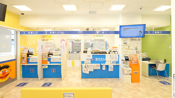 クオール薬局 草加松原店の受付/カウンター
