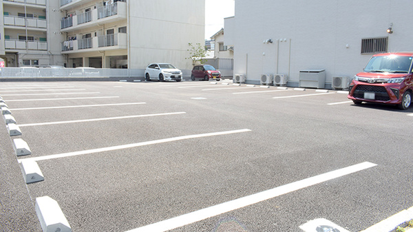 ミント薬局 下祇園店の駐車場