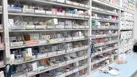 あおぞら薬局 庚午店の薬棚