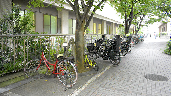 ココカラファイン薬局神戸大学医学部附属病院店の駐輪場