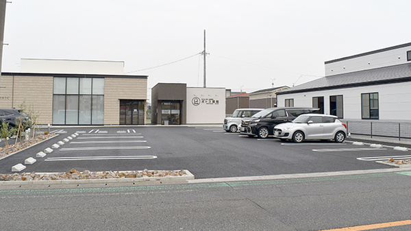 ポトス薬局　おおはる店の駐車場
