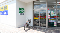 スギ薬局 久居元町店の駐輪場