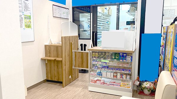 コクミン薬局　ペリエ西船橋店の受付/カウンター