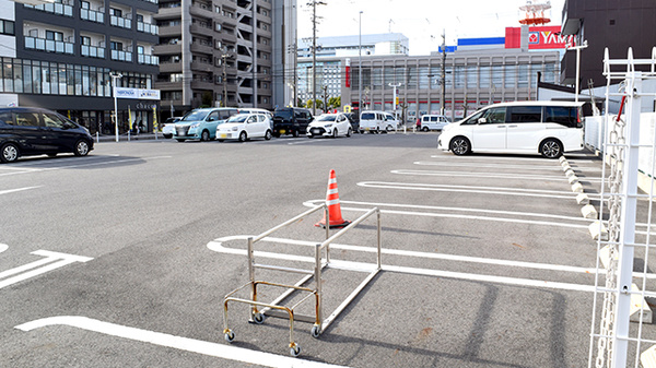 クリエイト薬局春日井鳥居松店の駐車場