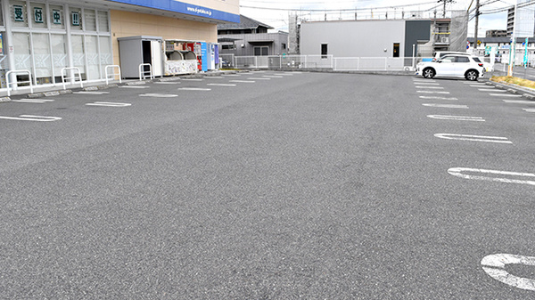 ユタカ薬局栗東小柿の駐車場