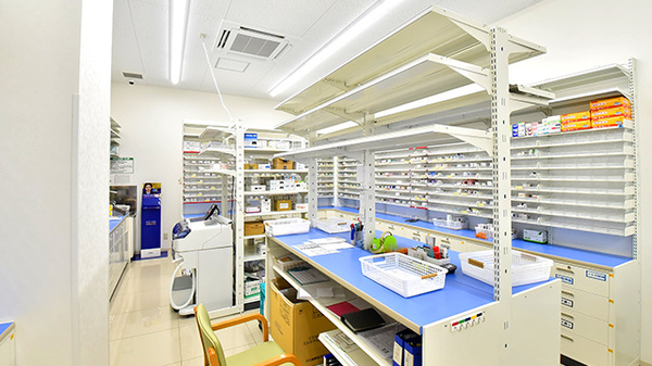 スギ薬局 川口栄町店の調剤室