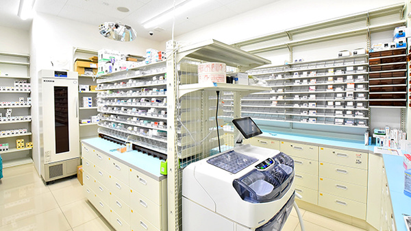 スギ薬局　西本町店の調剤室