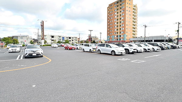 調剤薬局ツルハドラッグ水戸赤塚店の駐車場