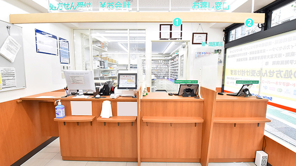 薬局くすりの福太郎飯田橋2号店の受付/カウンター