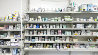 サツドラ薬局 札幌中央調剤センター店の薬棚
