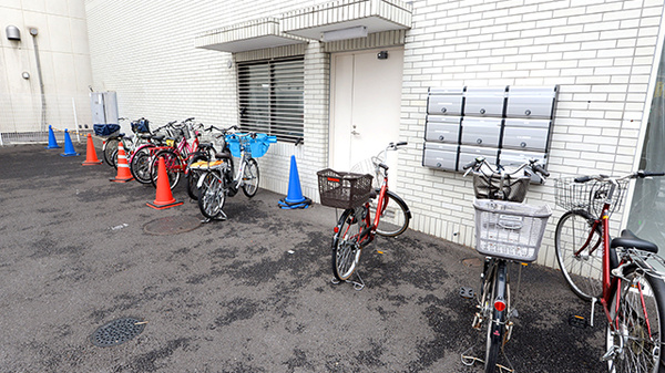 薬局日本メディカルシステム 葛西中央店の駐輪場