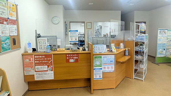 ベアーズ薬局 飯山満駅前店の受付/カウンター