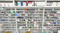 あおぞら薬局流山おおたかの森店の薬棚