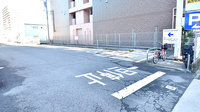 ツルハ薬局野並店の駐車場