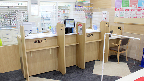 ココカラファイン薬局西新宿5丁目店の受付/カウンター