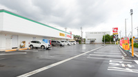 スギ薬局　岩倉東店の駐車場