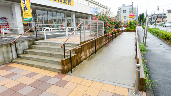 スギ薬局　八王子散田町店のバリアフリー設備